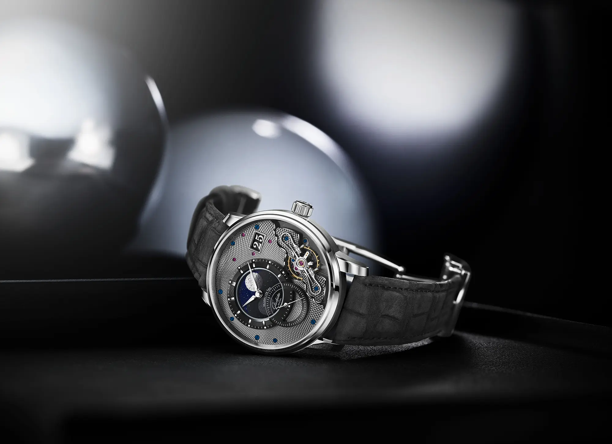 Glashütte Original Reveals Limited Edition PanoLunarInverse in Platinum